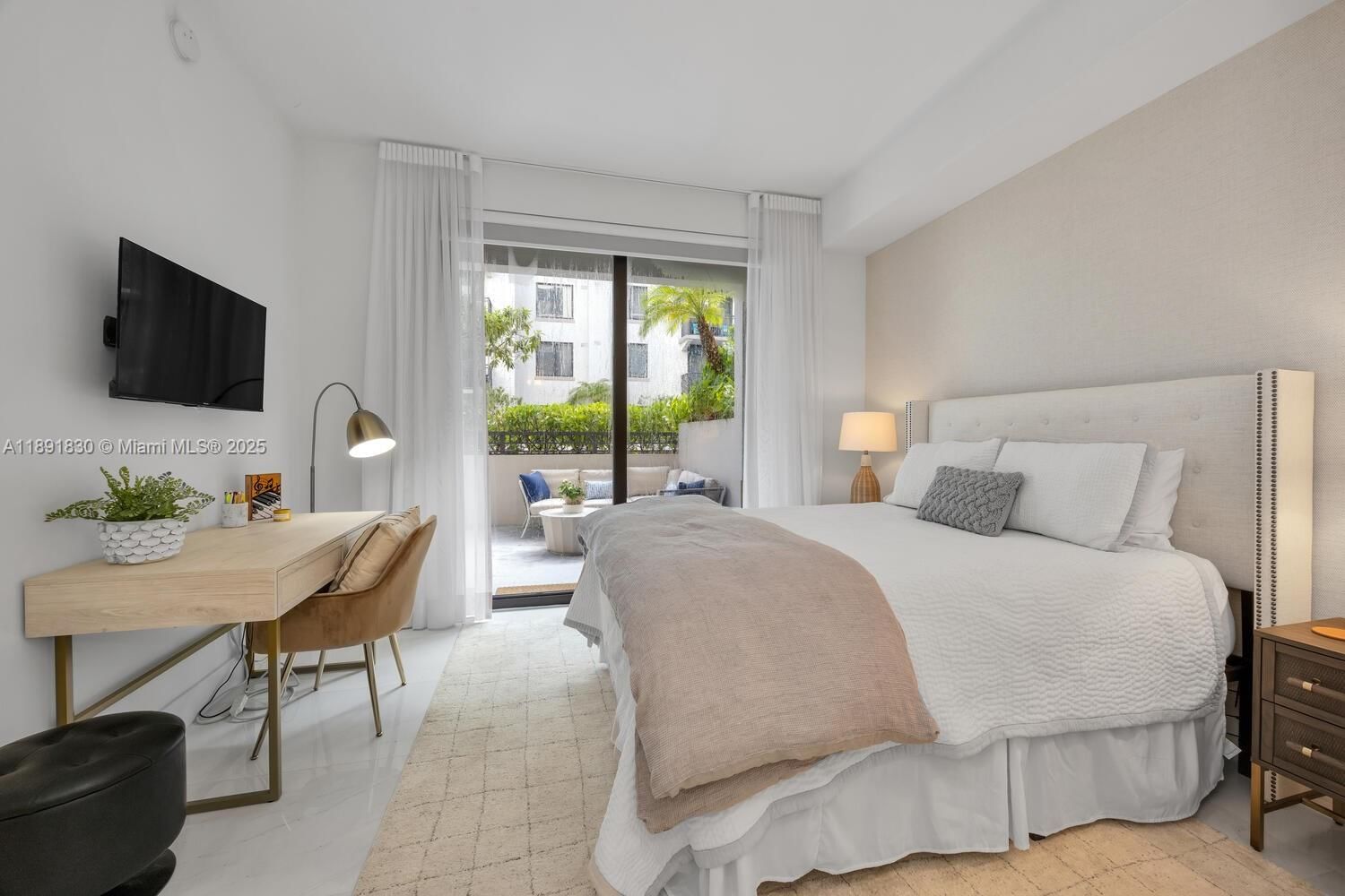 Real estate property located at 301 Altara Ave #419, Miami-dade, Merrick Manor Condo, Coral Gables, FL