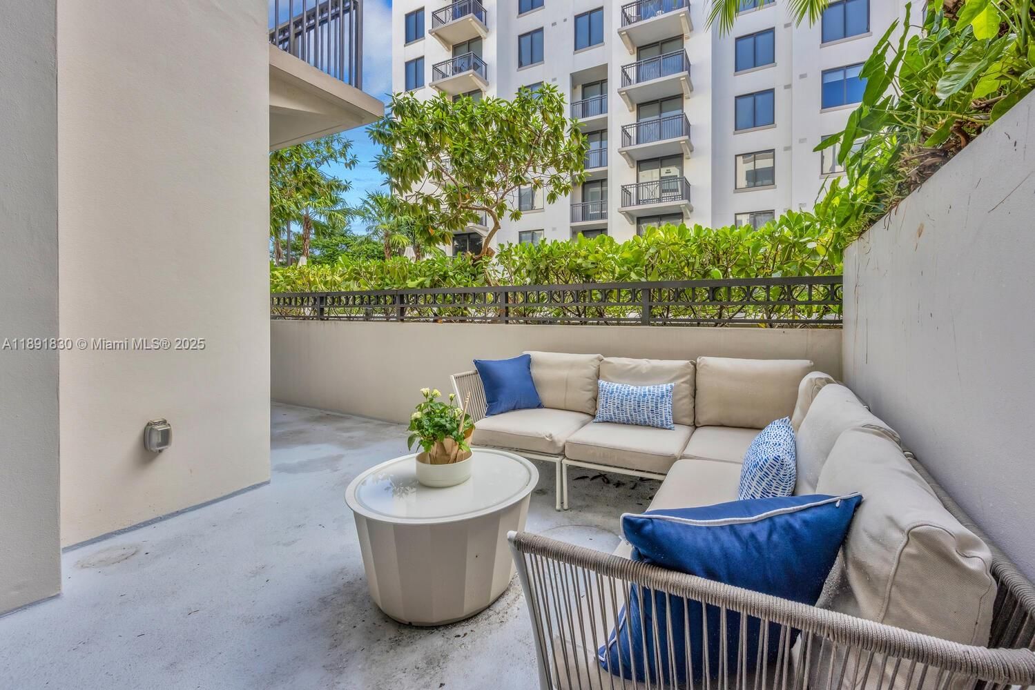 Real estate property located at 301 Altara Ave #419, Miami-dade, Merrick Manor Condo, Coral Gables, FL