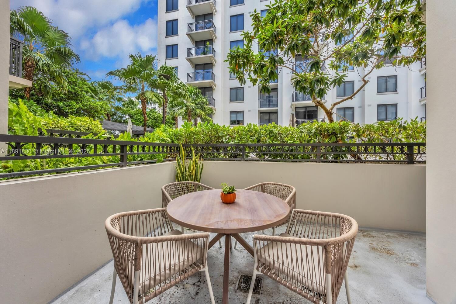 Real estate property located at 301 Altara Ave #419, Miami-dade, Merrick Manor Condo, Coral Gables, FL