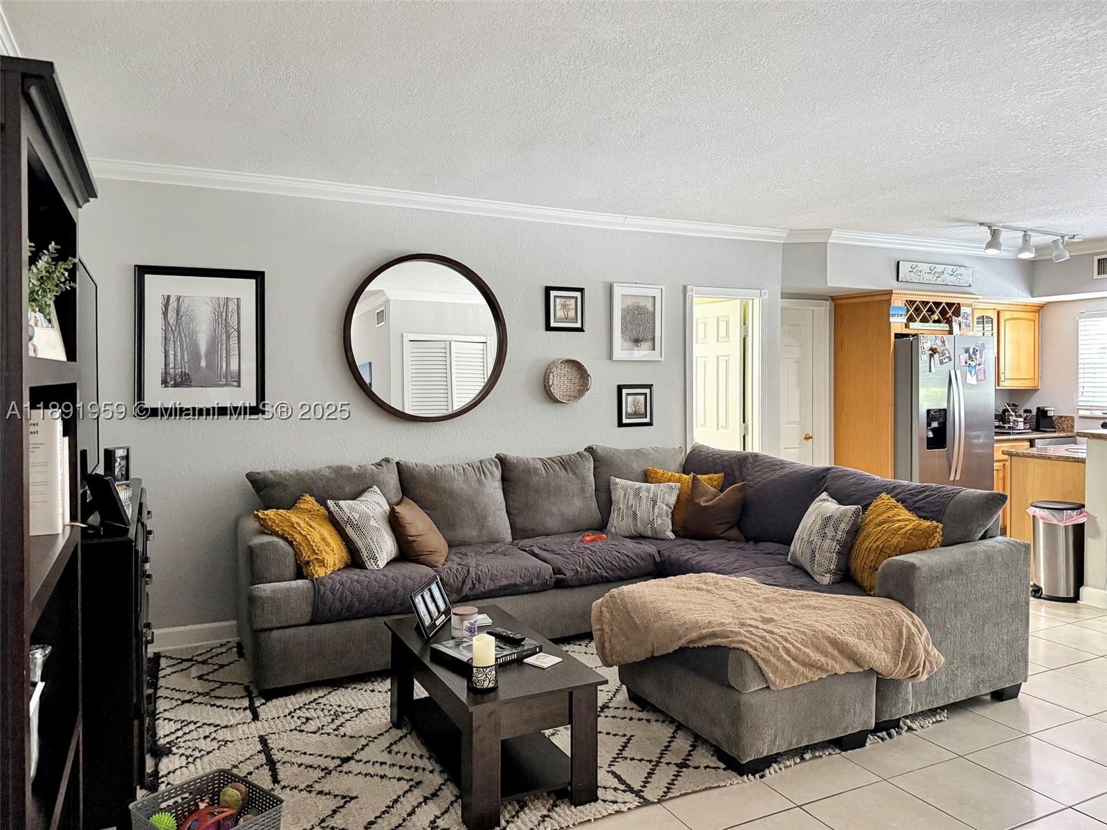 Real estate property located at 924 2nd St #17, Broward, Gulfstream Condo Of Las O, Fort Lauderdale, FL