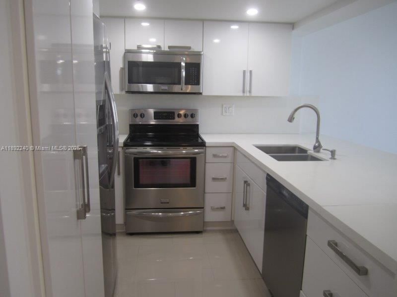 Real estate property located at 540 Brickell Key Dr #1602, Miami-dade, Brickell Key Ii Condo, Miami, FL