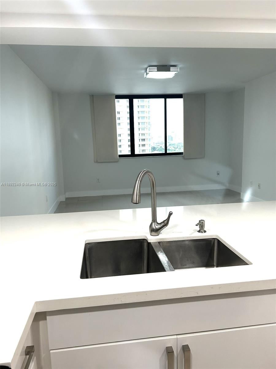 Real estate property located at 540 Brickell Key Dr #1602, Miami-dade, Brickell Key Ii Condo, Miami, FL