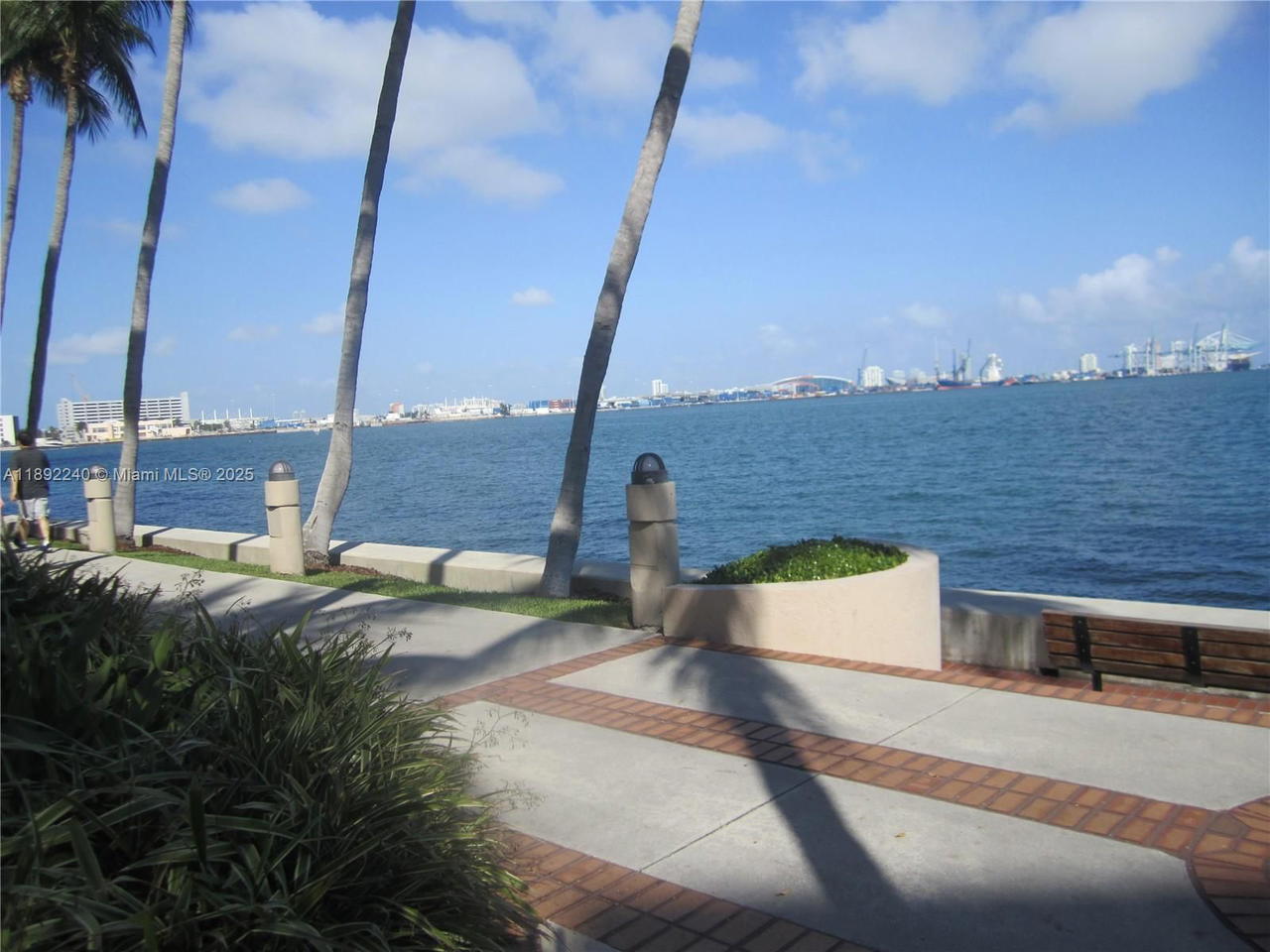 Real estate property located at 540 Brickell Key Dr #1602, Miami-dade, Brickell Key Ii Condo, Miami, FL