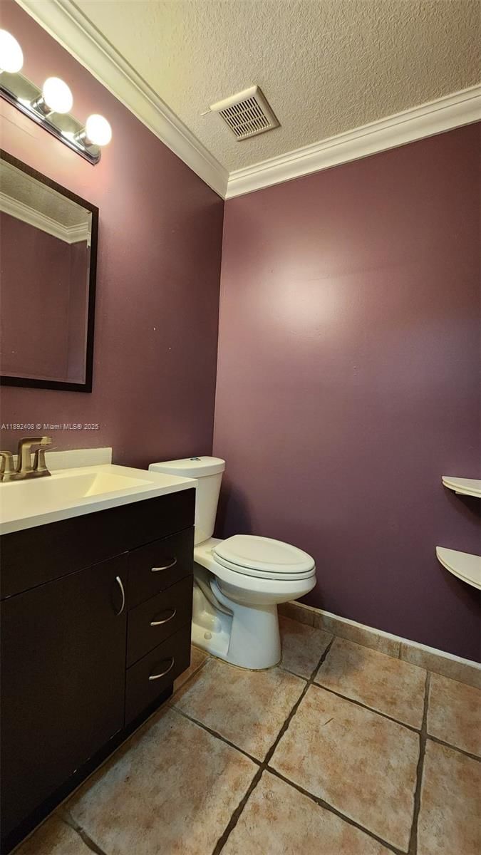 Real estate property located at 8531 139 Ter #1409, Miami-dade, Villa Vizcaya Condo, Miami Lakes, FL