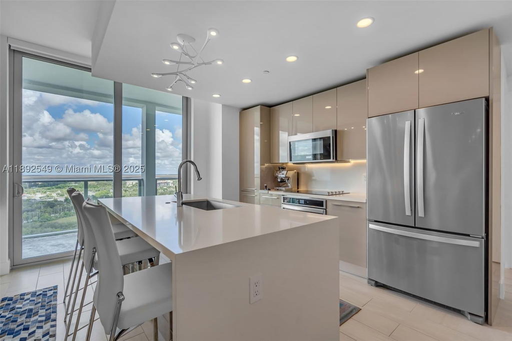 Real estate property located at 2000 Metropica Way #2001, Broward, Metropica North Tower One, Sunrise, FL