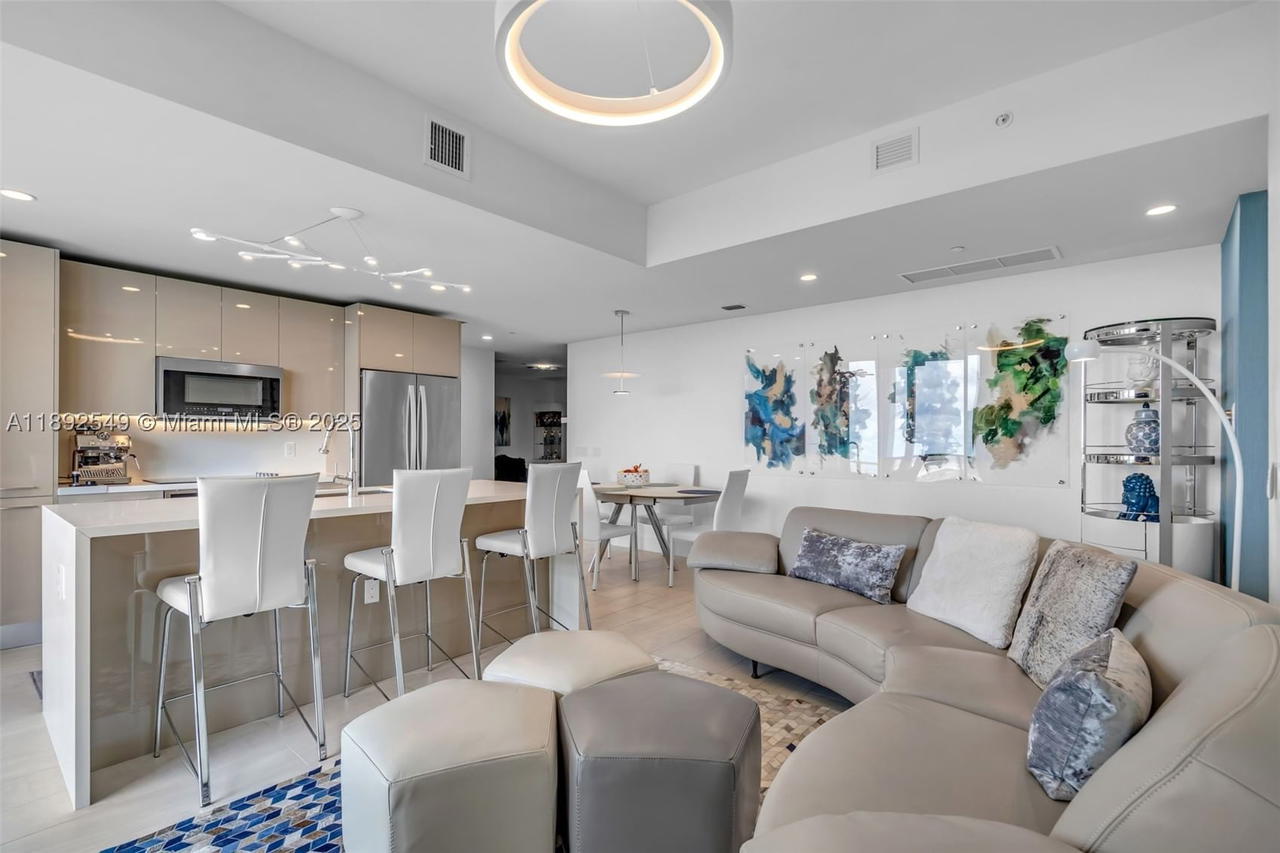 Real estate property located at 2000 Metropica Way #2001, Broward, Metropica North Tower One, Sunrise, FL