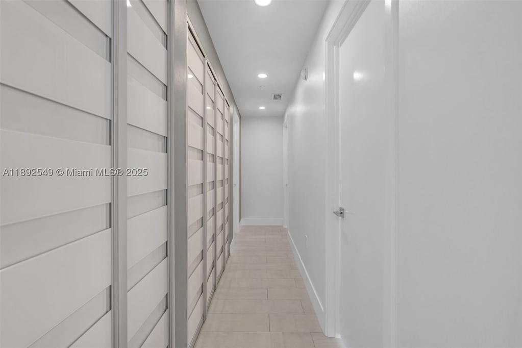 Real estate property located at 2000 Metropica Way #2001, Broward, Metropica North Tower One, Sunrise, FL