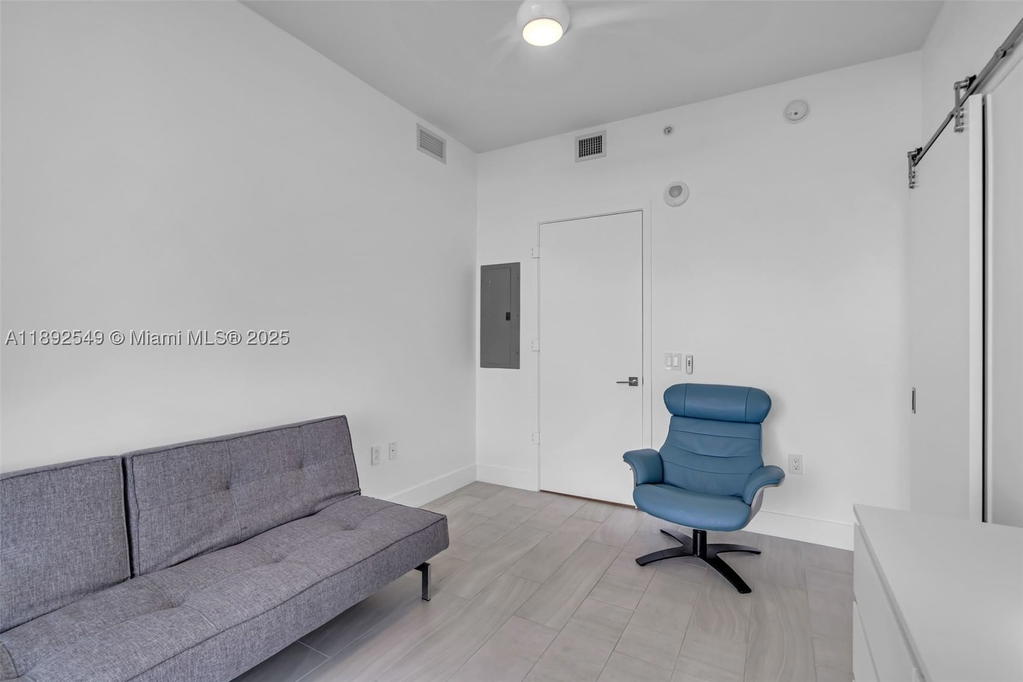 Real estate property located at 2000 Metropica Way #2001, Broward, Metropica North Tower One, Sunrise, FL