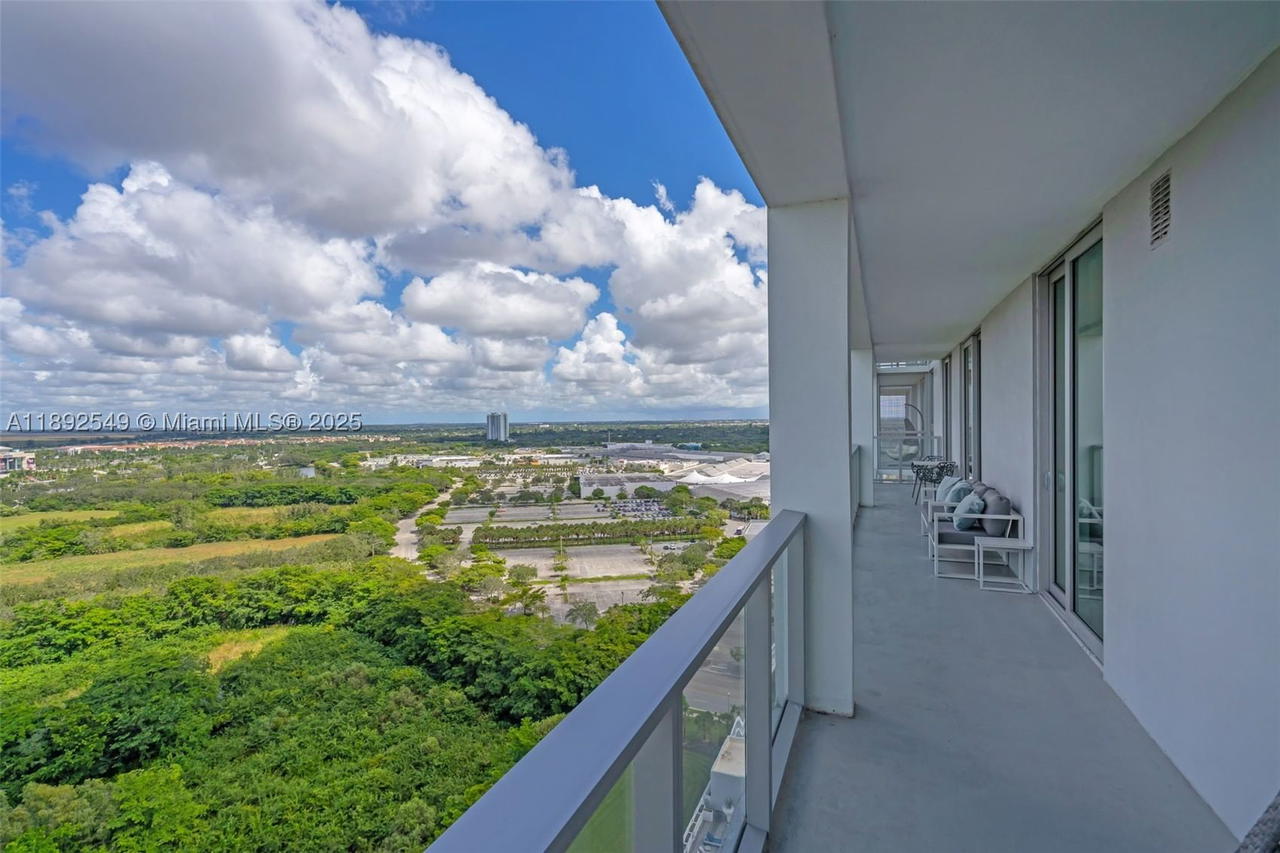 Real estate property located at 2000 Metropica Way #2001, Broward, Metropica North Tower One, Sunrise, FL