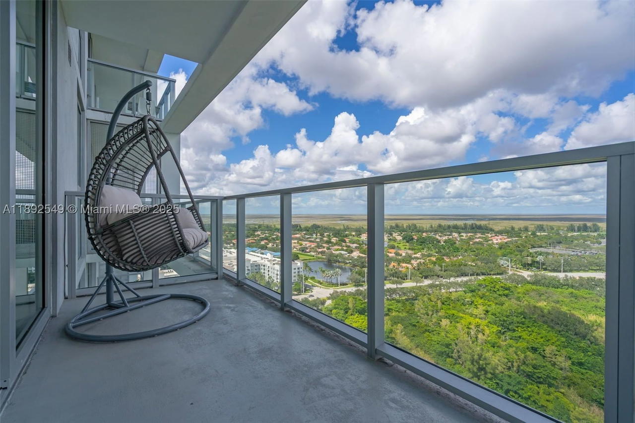 Real estate property located at 2000 Metropica Way #2001, Broward, Metropica North Tower One, Sunrise, FL