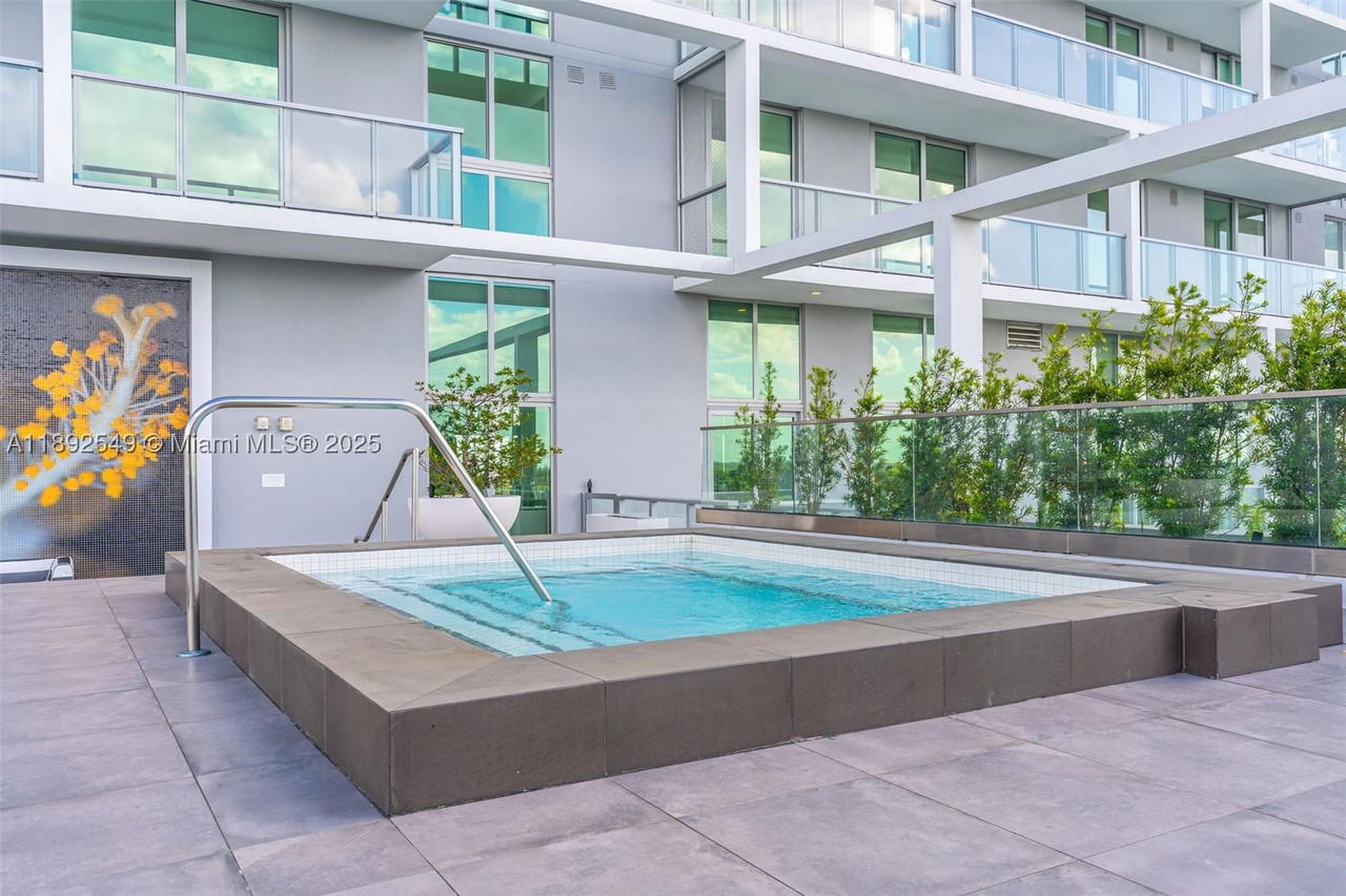 Real estate property located at 2000 Metropica Way #2001, Broward, Metropica North Tower One, Sunrise, FL