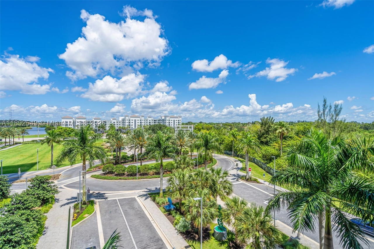 Real estate property located at 2000 Metropica Way #2001, Broward, Metropica North Tower One, Sunrise, FL