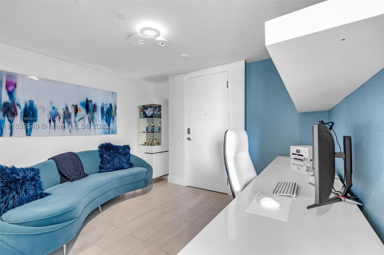 Real estate property located at 2000 Metropica Way #2001, Broward, Metropica North Tower One, Sunrise, FL