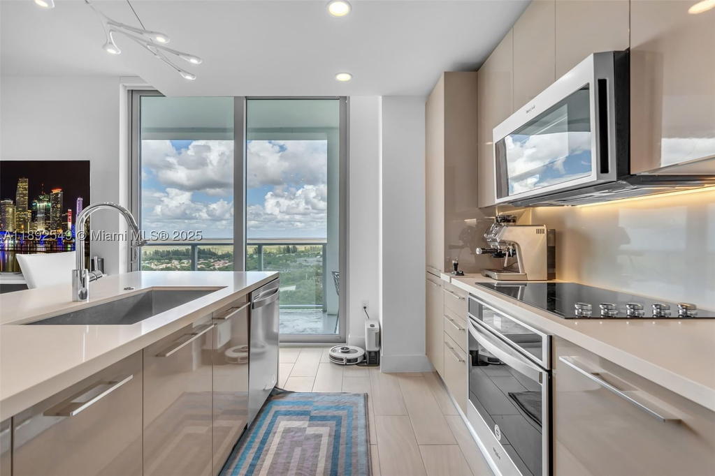 Real estate property located at 2000 Metropica Way #2001, Broward, Metropica North Tower One, Sunrise, FL