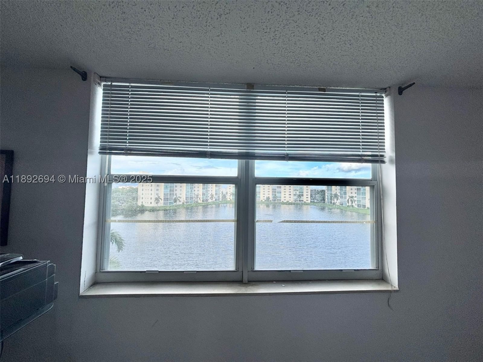 Real estate property located at 141 3rd Ave #402, Broward, Meadowbrook Lakes View Co, Dania Beach, FL
