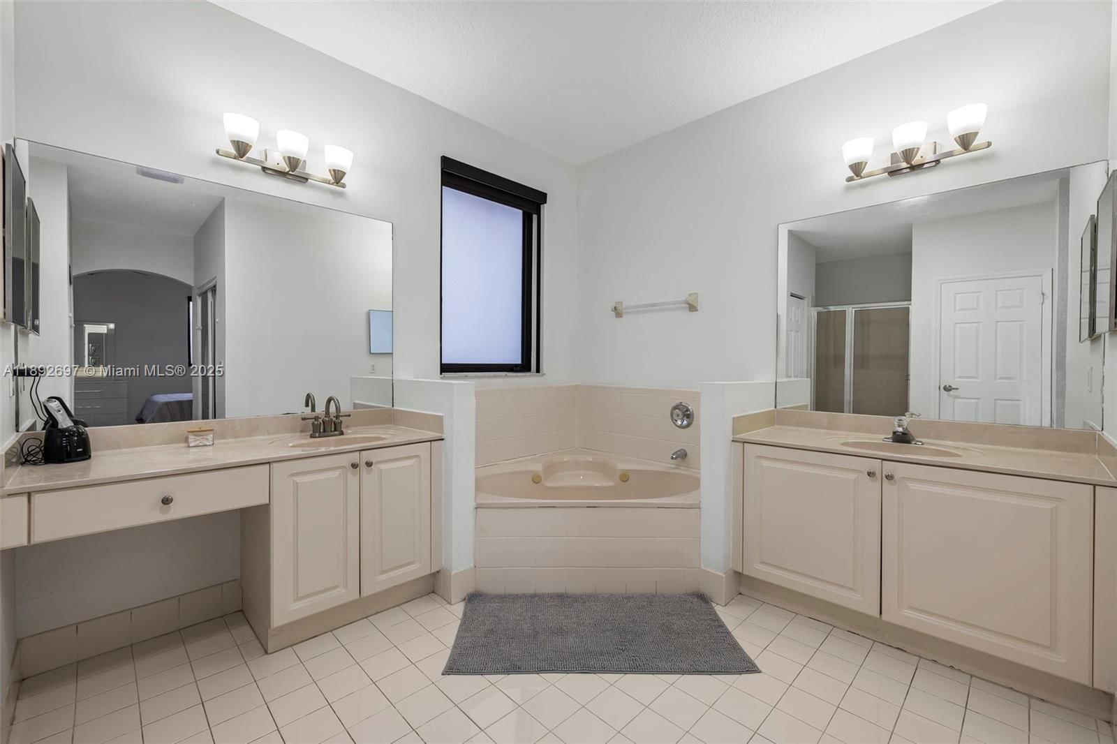 Real estate property located at 15987 141st St, Miami-dade, Paradise Reef Replat, Miami, FL