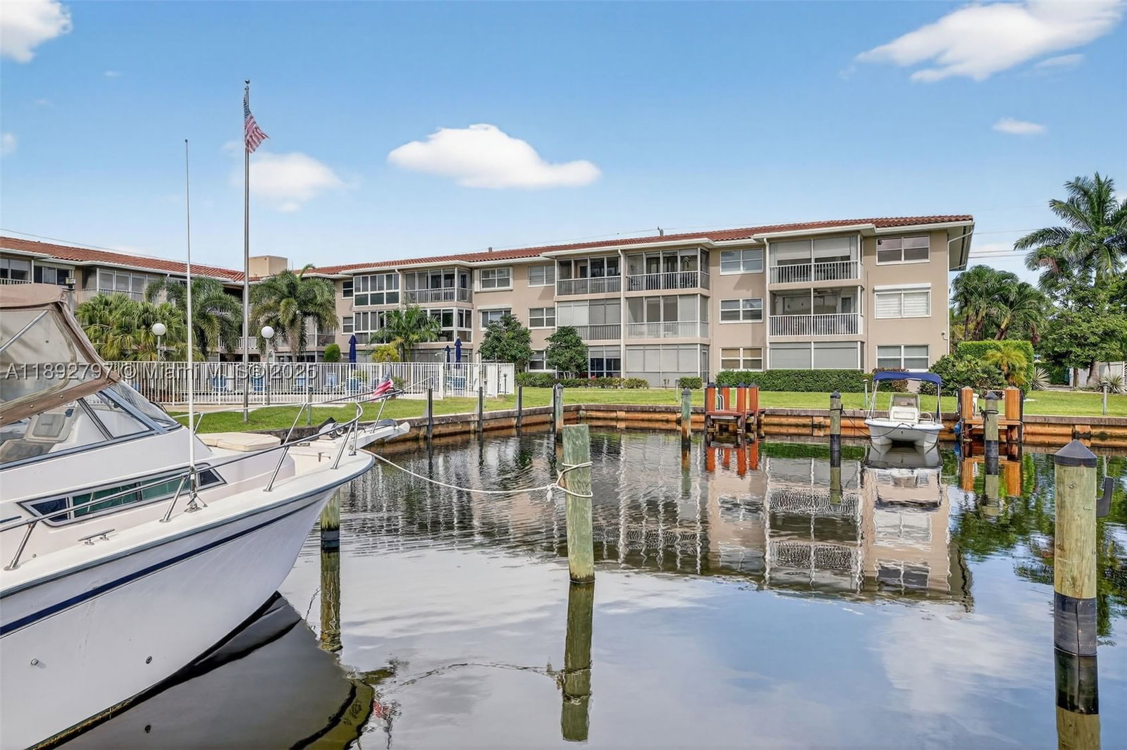 Real estate property located at 900 12th St #305, Broward, Rio Nuevo A Condo, Fort Lauderdale, FL