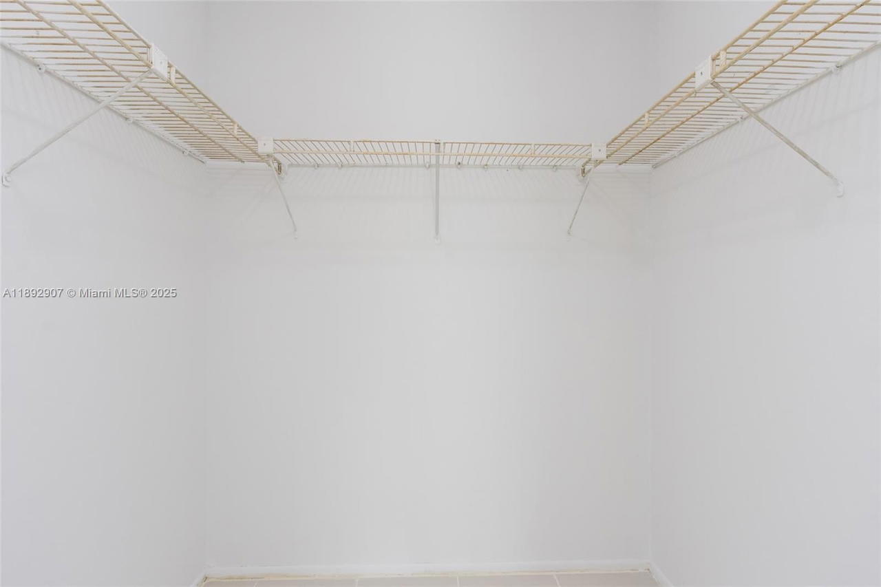 Real estate property located at 210 172nd St #432, Miami-dade, Avila South Condo, Sunny Isles Beach, FL