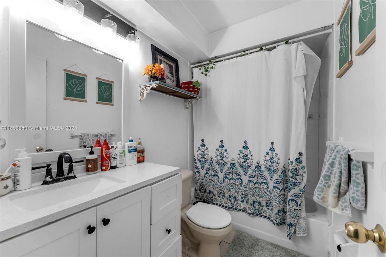 Real estate property located at 14301 146th Ter, Miami-dade, Country Walk Sec 5, Miami, FL