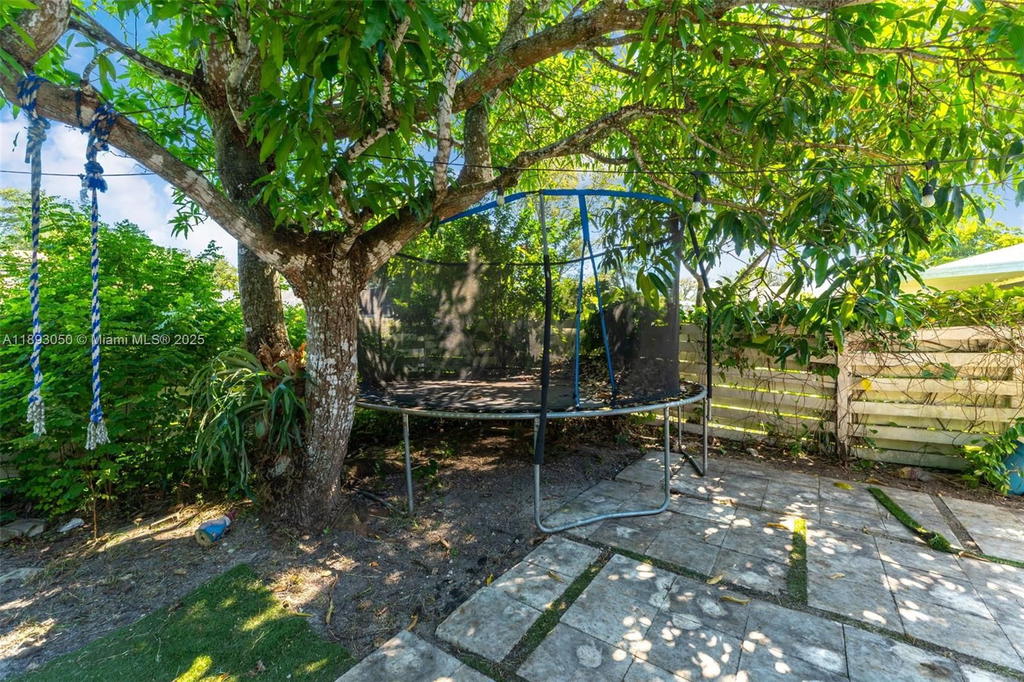 Real estate property located at 14301 146th Ter, Miami-dade, Country Walk Sec 5, Miami, FL