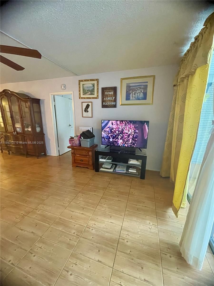 Real estate property located at 8351 Sands Point Blvd A204, Broward, Sands Point Condominium I, Tamarac, FL