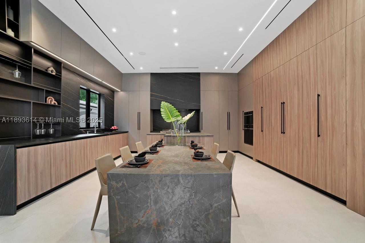 Real estate property located at 9900 125th Ave, Miami-dade, Miami, Miami, FL
