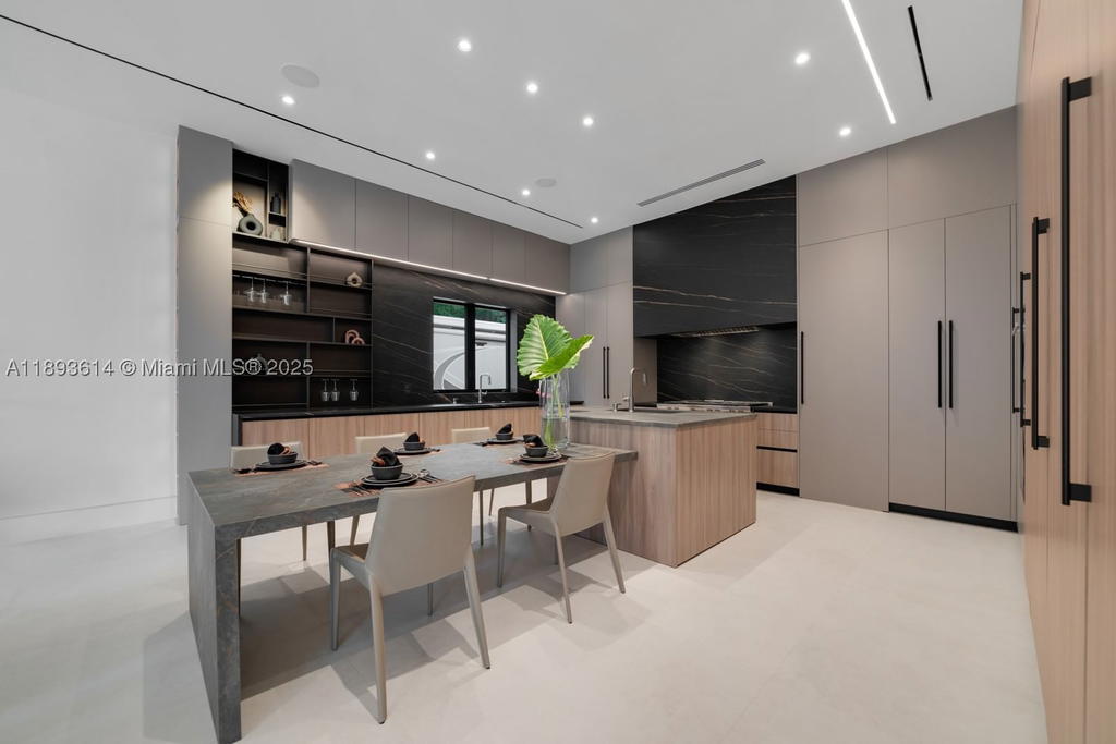 Real estate property located at 9900 125th Ave, Miami-dade, Miami, Miami, FL