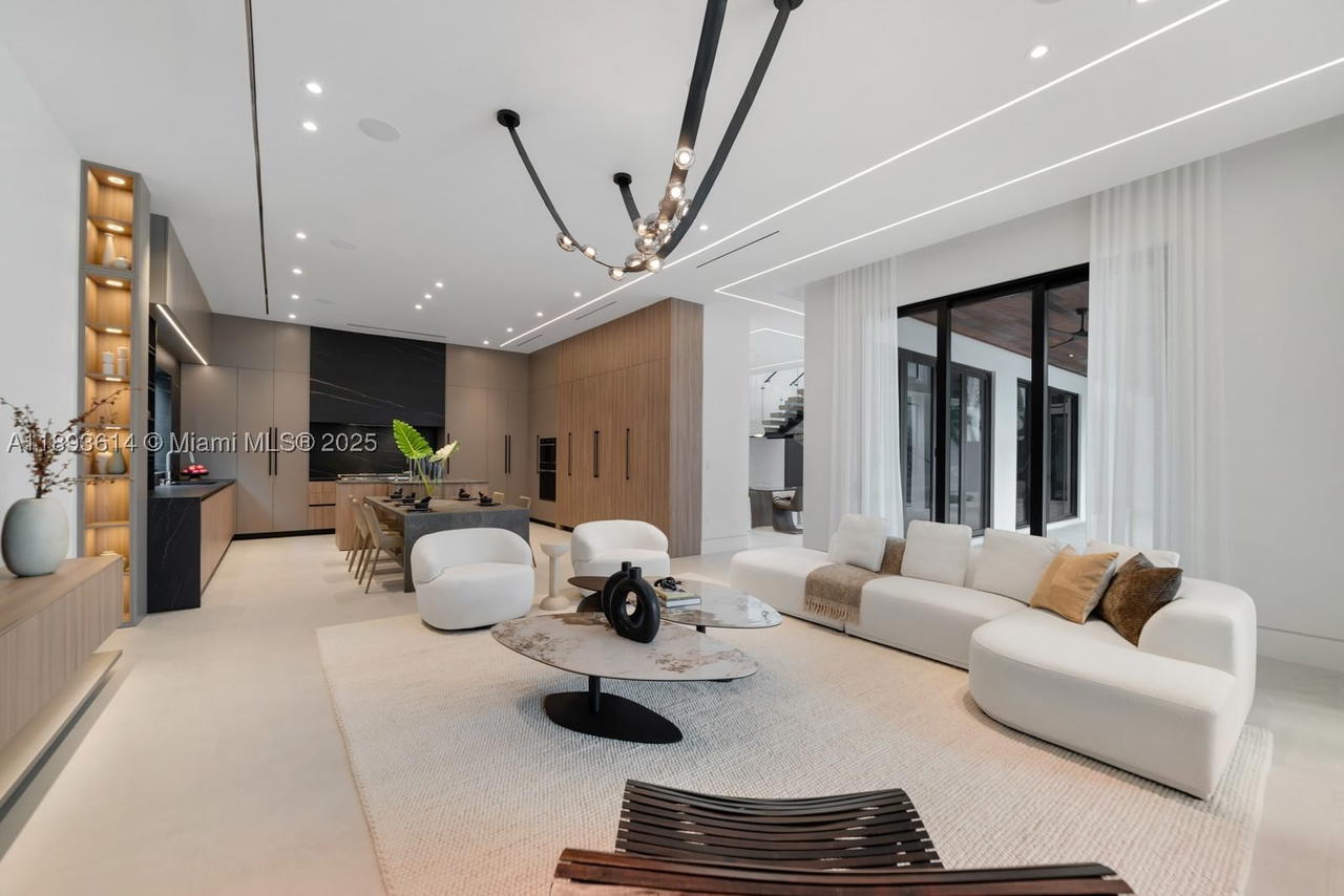 Real estate property located at 9900 125th Ave, Miami-dade, Miami, Miami, FL