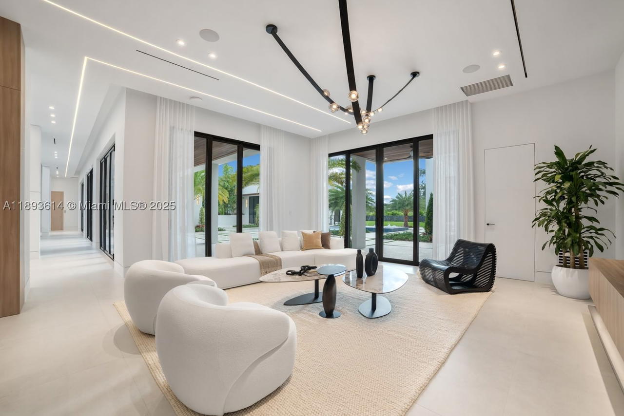 Real estate property located at 9900 125th Ave, Miami-dade, Miami, Miami, FL