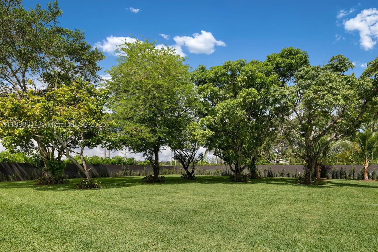 Real estate property located at 9900 125th Ave, Miami-dade, Miami, Miami, FL