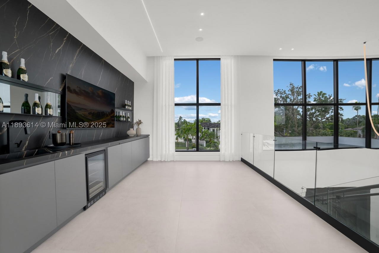 Real estate property located at 9900 125th Ave, Miami-dade, Miami, Miami, FL