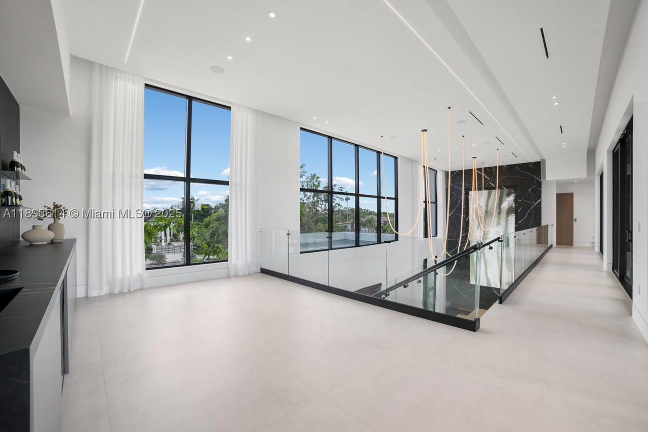 Real estate property located at 9900 125th Ave, Miami-dade, Miami, Miami, FL