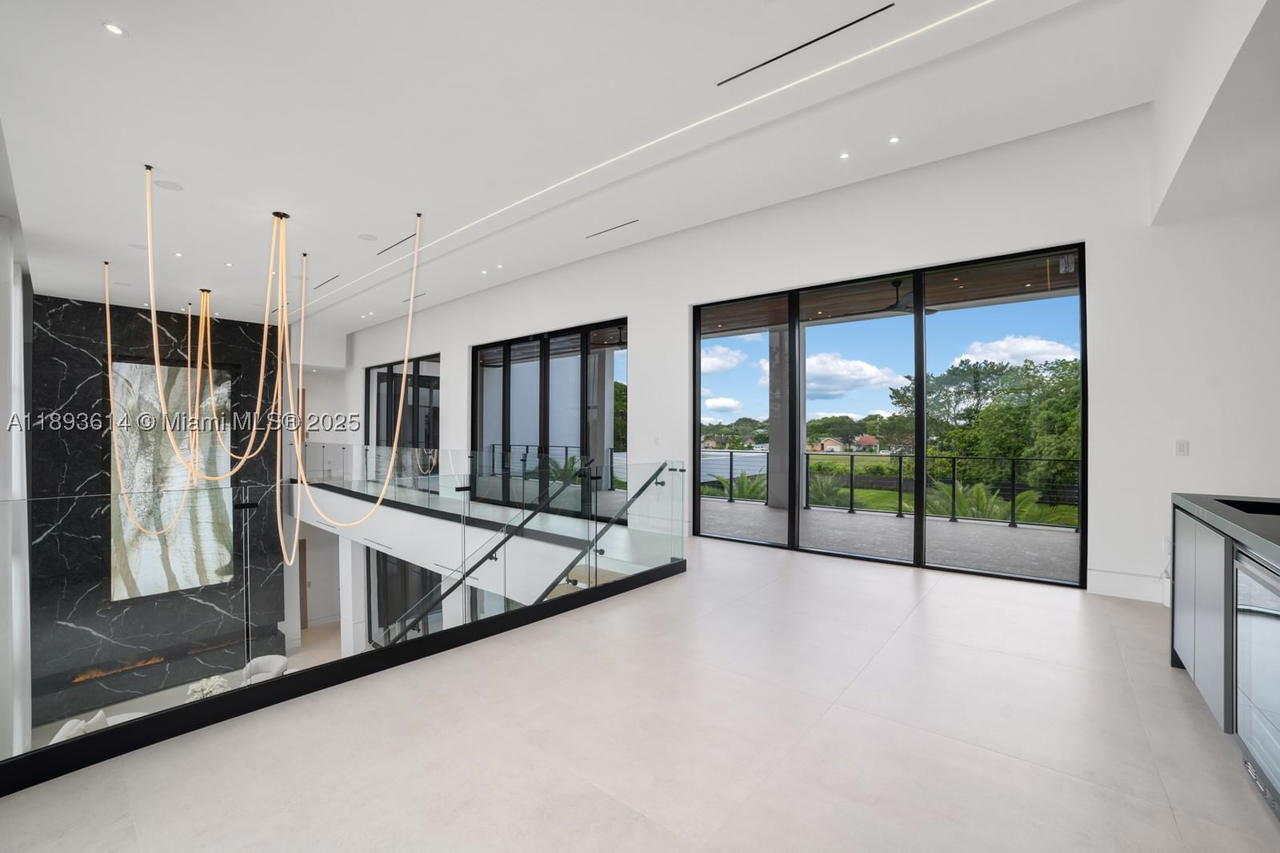 Real estate property located at 9900 125th Ave, Miami-dade, Miami, Miami, FL