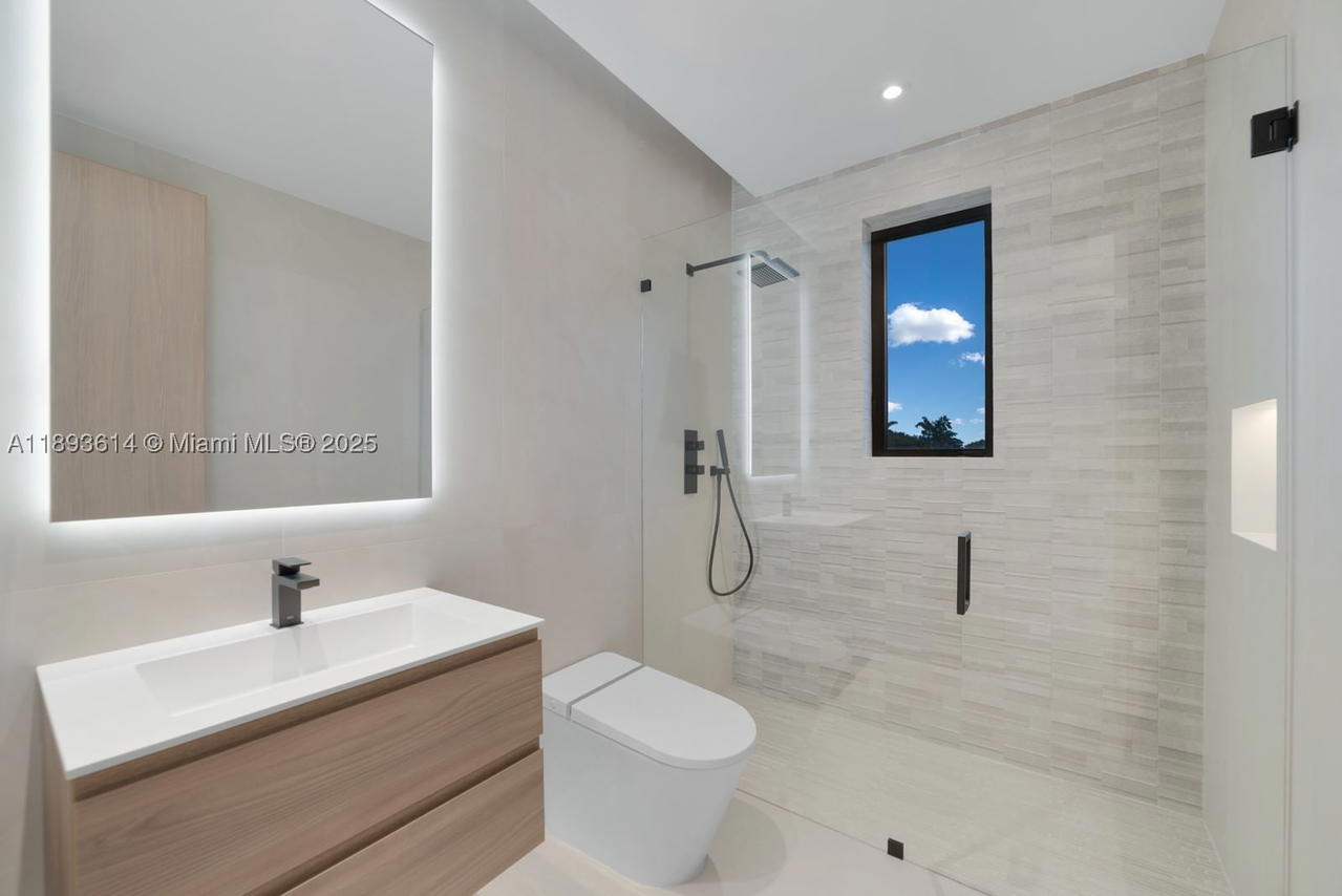Real estate property located at 9900 125th Ave, Miami-dade, Miami, Miami, FL