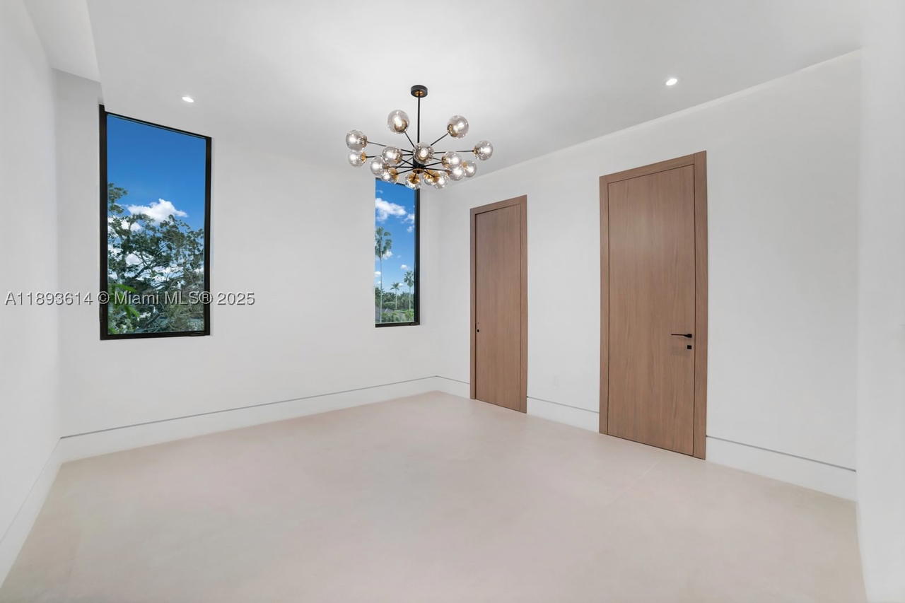 Real estate property located at 9900 125th Ave, Miami-dade, Miami, Miami, FL