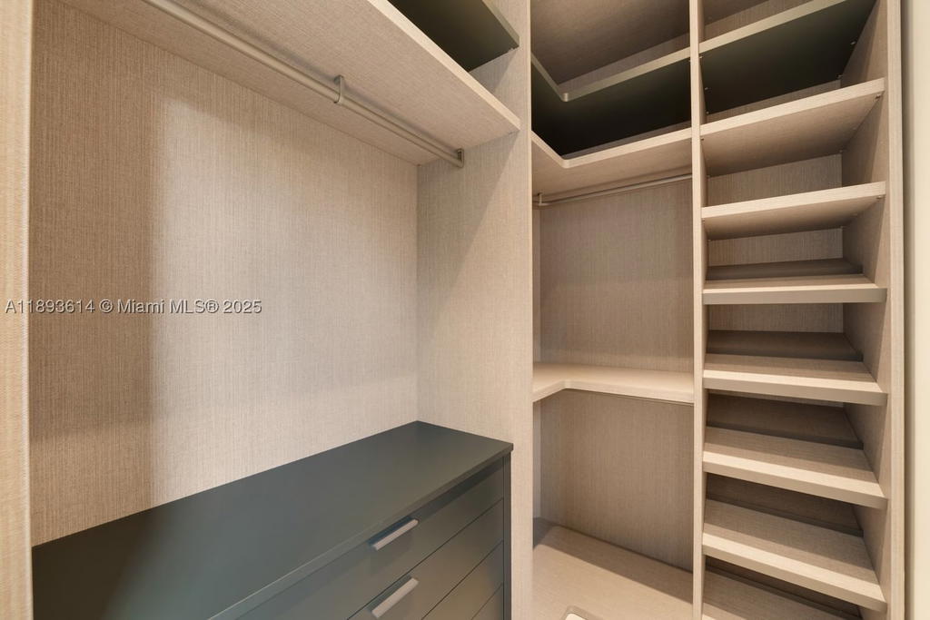 Real estate property located at 9900 125th Ave, Miami-dade, Miami, Miami, FL