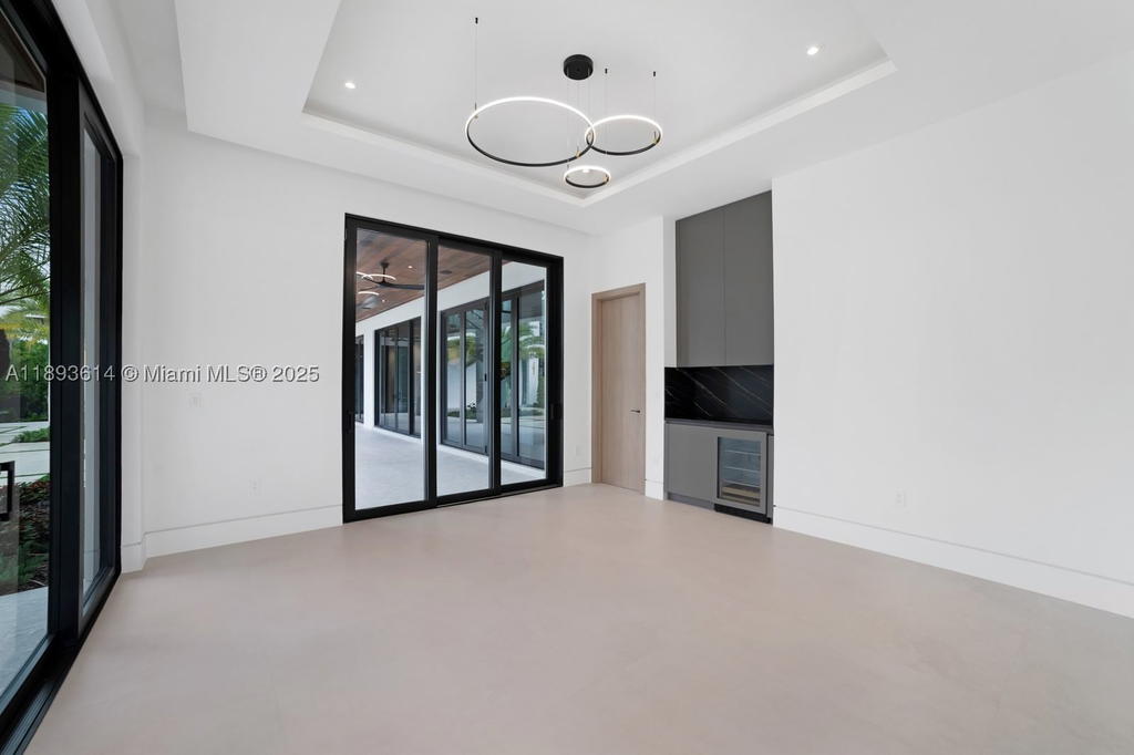 Real estate property located at 9900 125th Ave, Miami-dade, Miami, Miami, FL