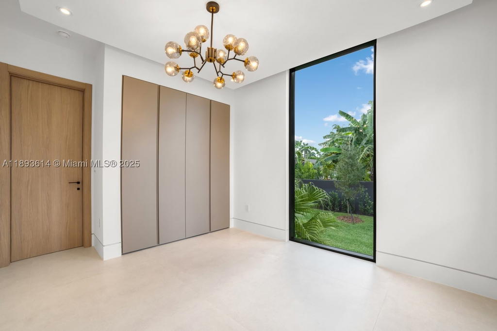 Real estate property located at 9900 125th Ave, Miami-dade, Miami, Miami, FL