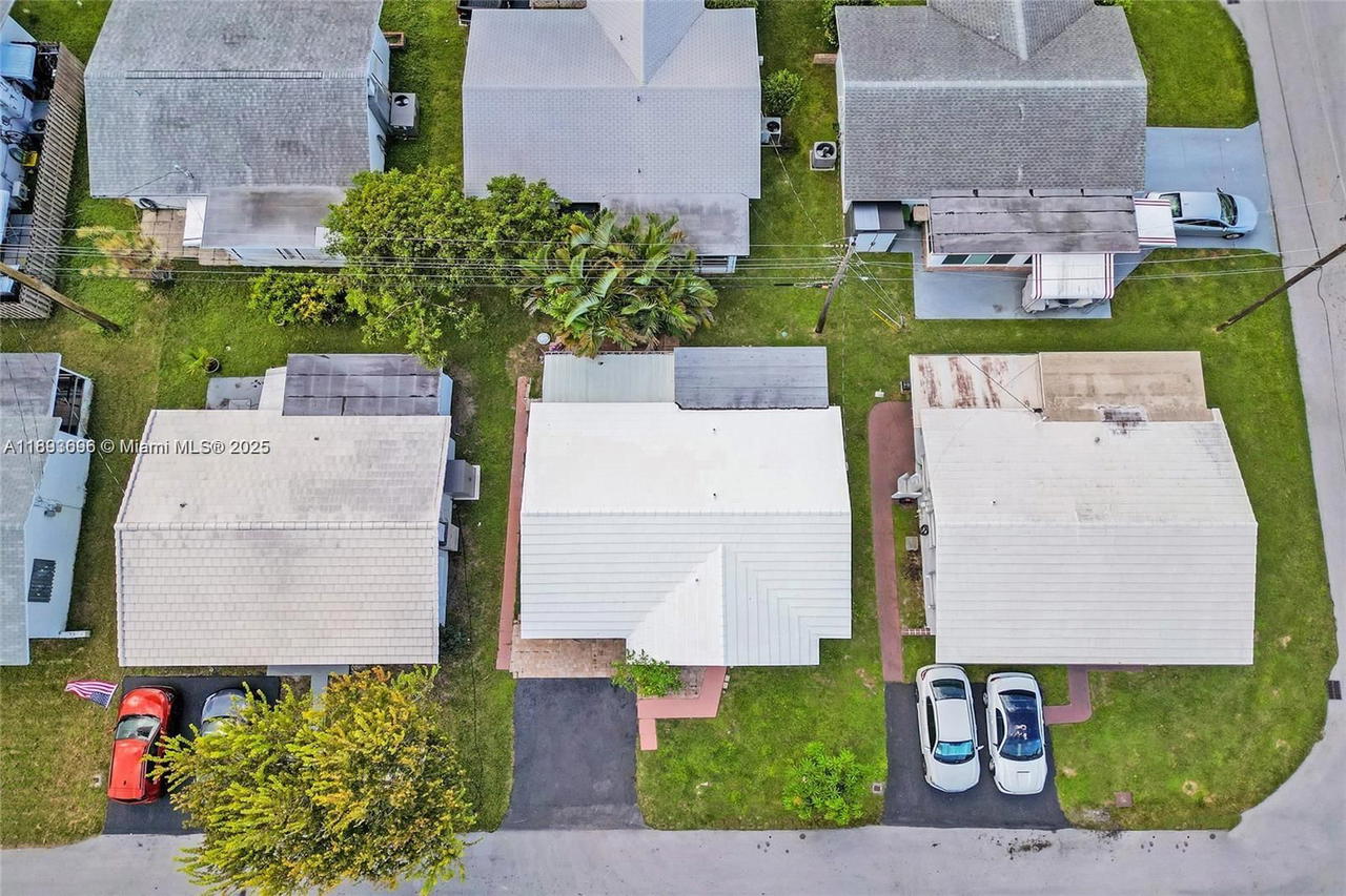 Real estate property located at 4577 16th Ter, Broward, Tamarac Lakes, Tamarac, FL