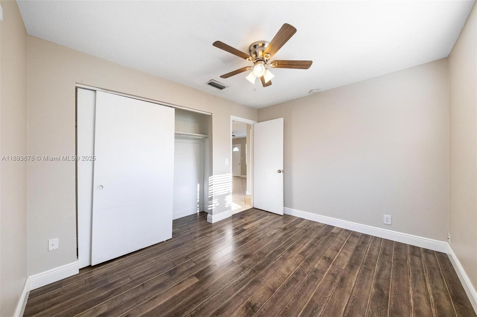 Real estate property located at 3589 Island Rd, Palm Beach, Palm Beach Cabana Colony, Palm Beach Gardens, FL