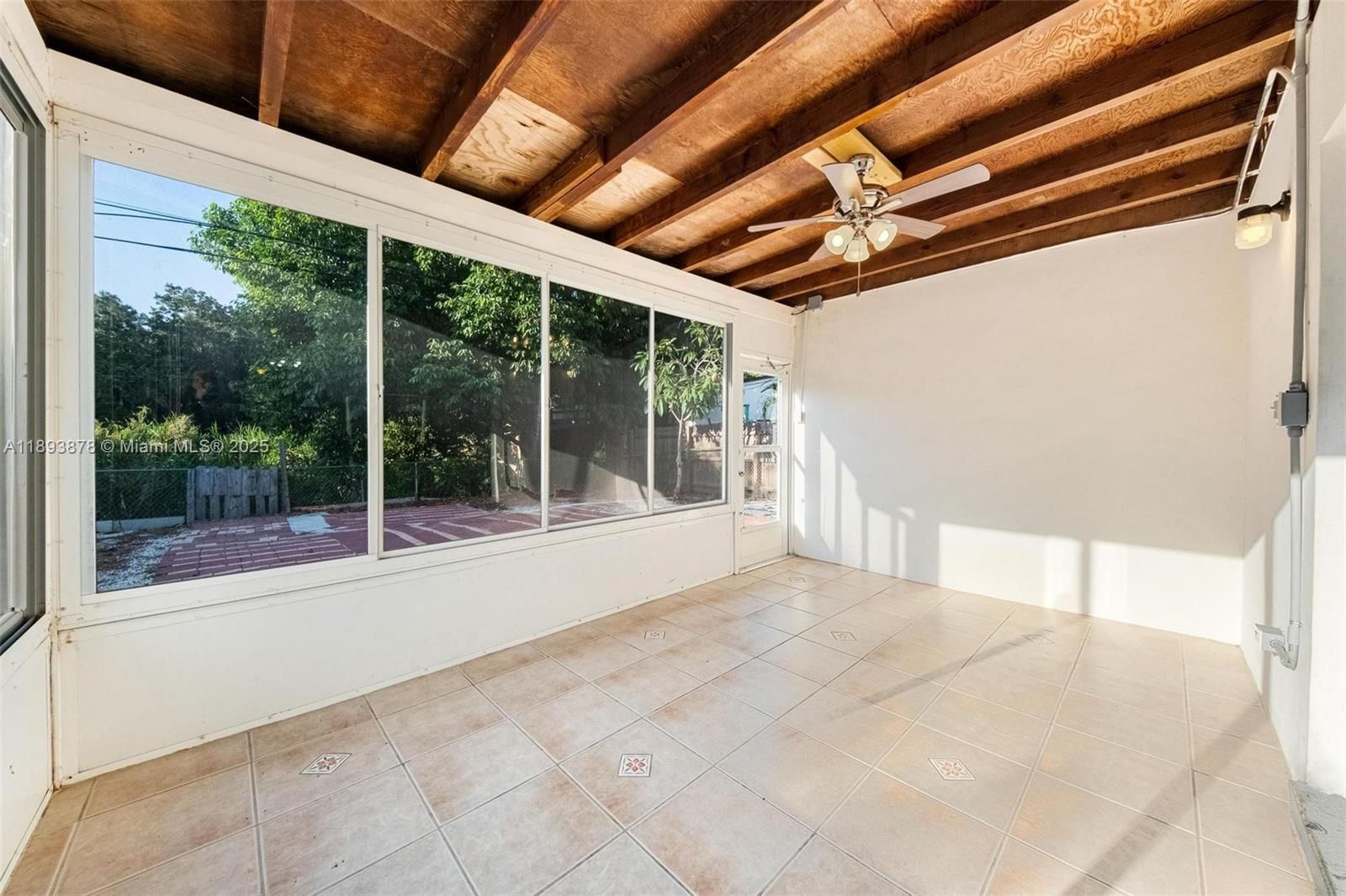 Real estate property located at 3589 Island Rd, Palm Beach, Palm Beach Cabana Colony, Palm Beach Gardens, FL