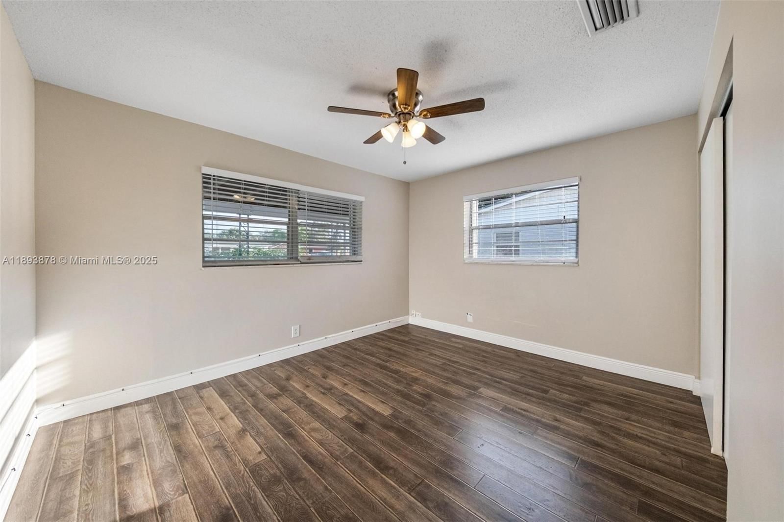 Real estate property located at 3589 Island Rd, Palm Beach, Palm Beach Cabana Colony, Palm Beach Gardens, FL