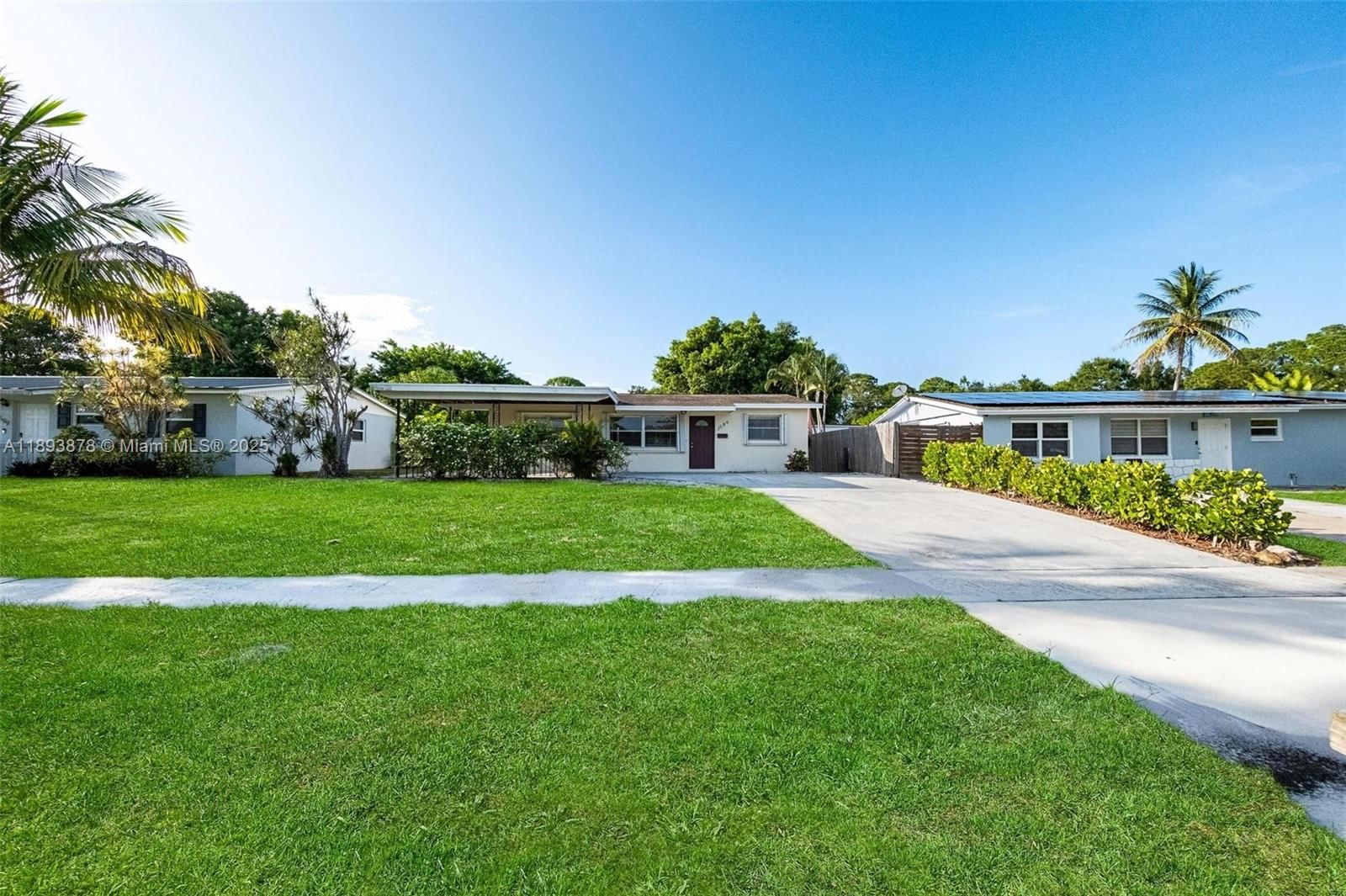 Real estate property located at 3589 Island Rd, Palm Beach, Palm Beach Cabana Colony, Palm Beach Gardens, FL