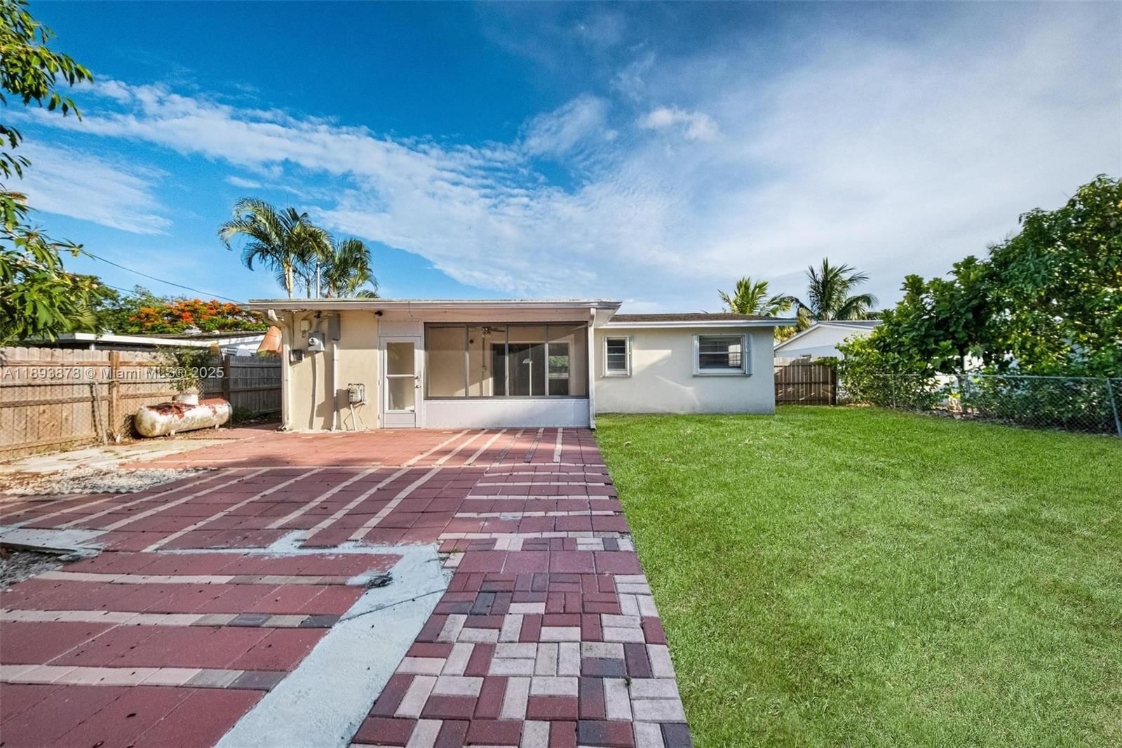 Real estate property located at 3589 Island Rd, Palm Beach, Palm Beach Cabana Colony, Palm Beach Gardens, FL