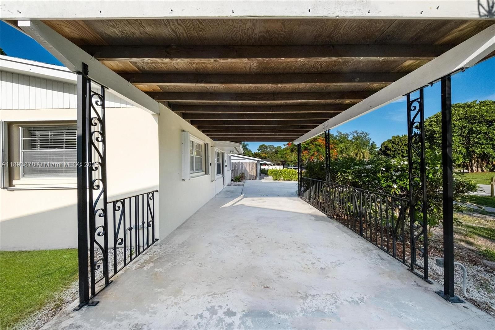 Real estate property located at 3589 Island Rd, Palm Beach, Palm Beach Cabana Colony, Palm Beach Gardens, FL