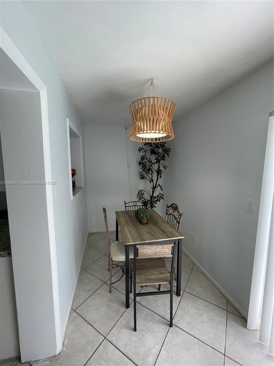 Real estate property located at 1854 Lauderdale Manor Dr, Broward, Lauderdale Manor, Fort Lauderdale, FL