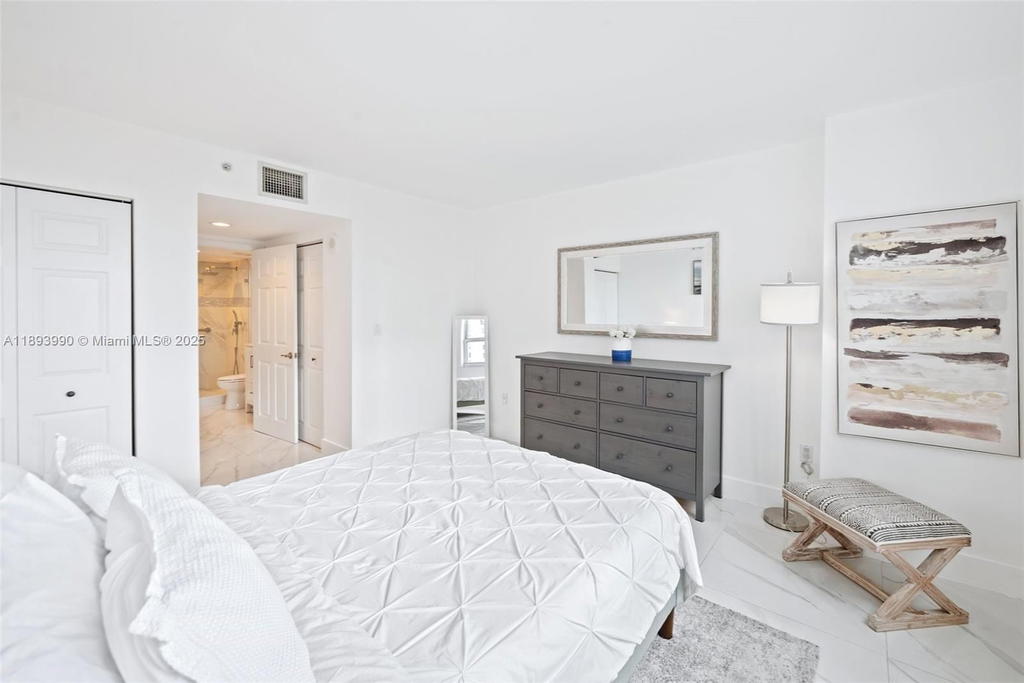 Real estate property located at 1155 Brickell Bay Dr #903, Miami-dade, The Mark On Brickell Cond, Miami, FL