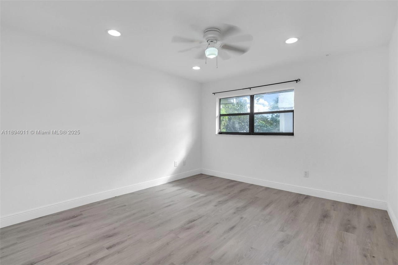 Real estate property located at 2306 52nd Ave #2306, Broward, Century Garden Condo, Lauderhill, FL