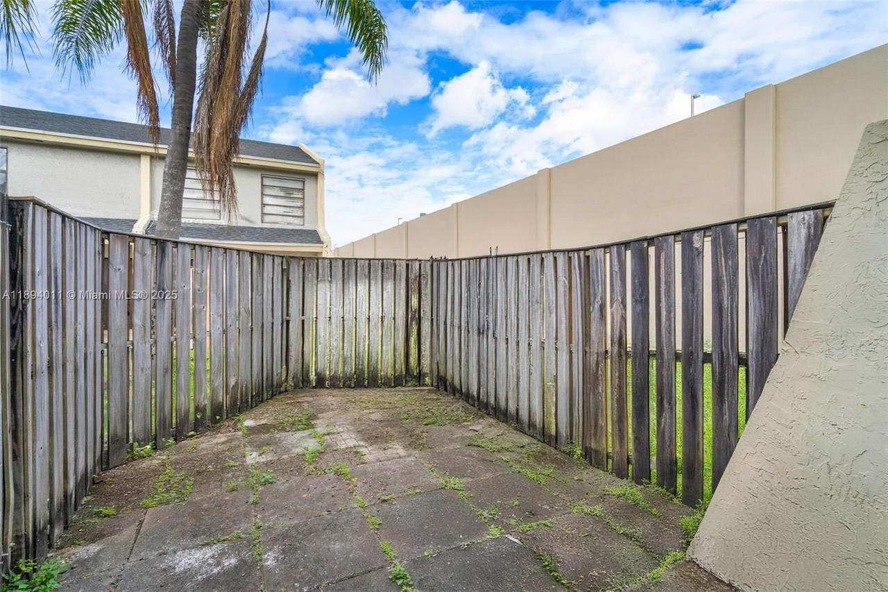 Real estate property located at 2306 52nd Ave #2306, Broward, Century Garden Condo, Lauderhill, FL