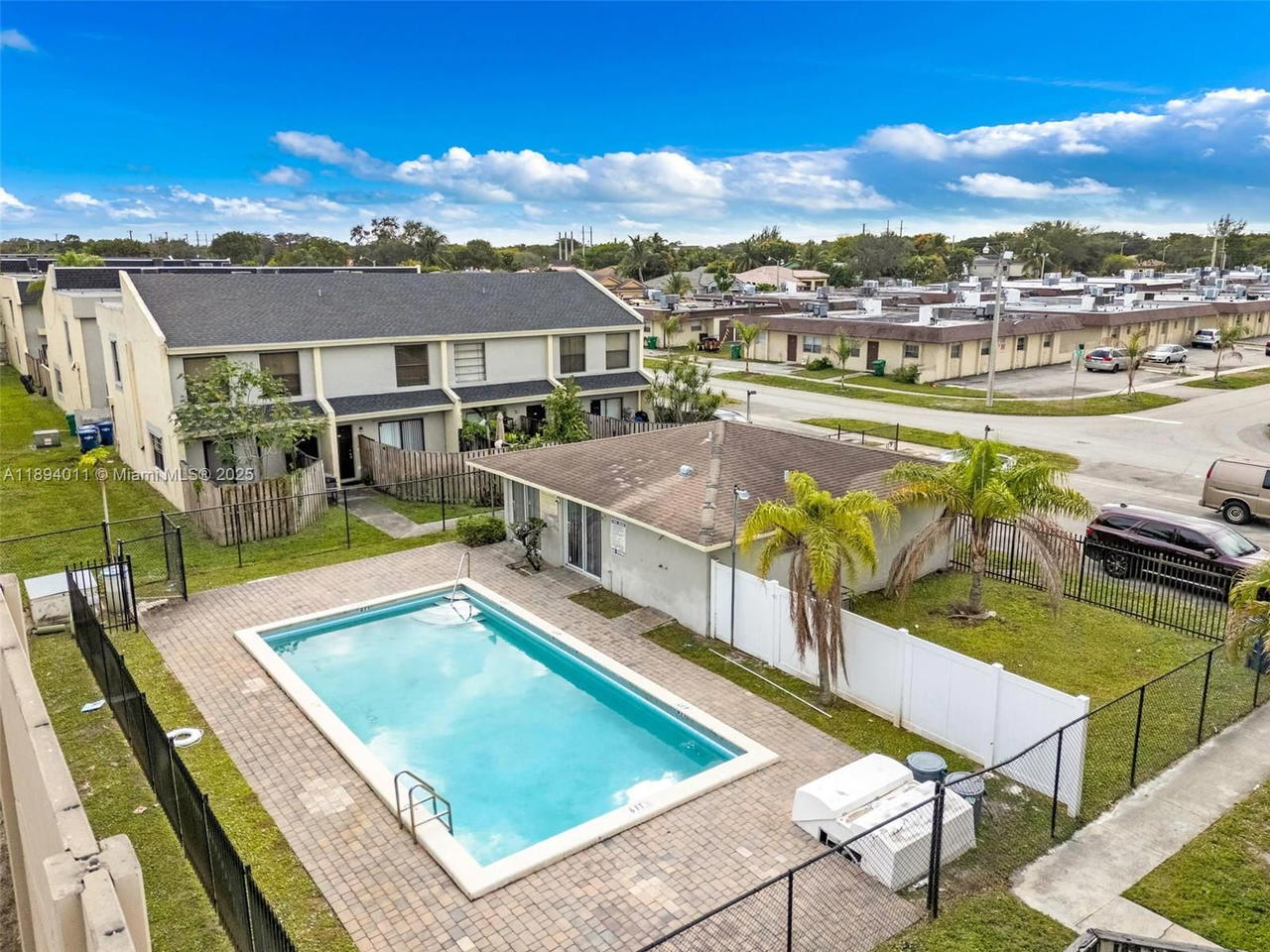 Real estate property located at 2306 52nd Ave #2306, Broward, Century Garden Condo, Lauderhill, FL